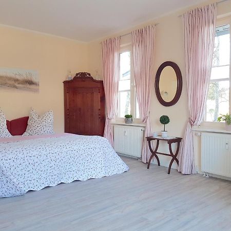 Ferienwohnungen Im Haus Boree Prerow Exteriör bild